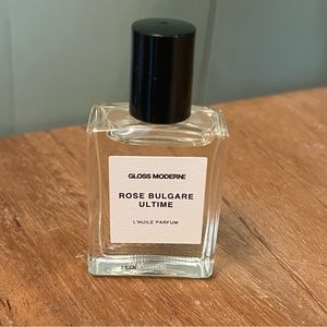 Gloss Moderne Clean Luxury Perfume Oil—Rose Bulgare Ultime
